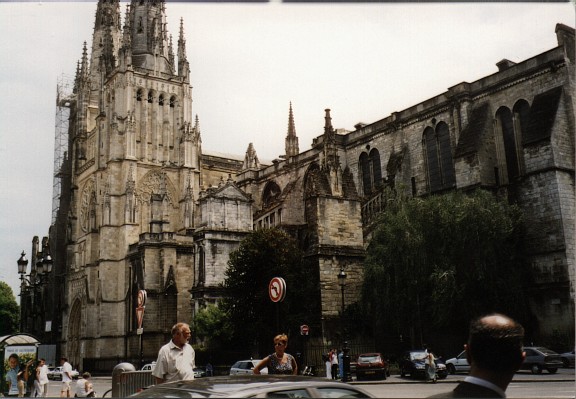 Bordeaux2.jpg (74380 Byte)