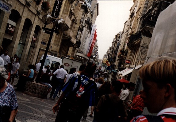 Bordeaux3.jpg (74719 Byte)